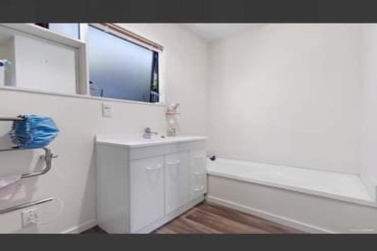 Photo of property in 1/44 Becroft Drive, Forrest Hill, Auckland, 0620