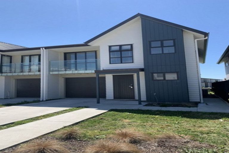 Photo of property in 7 Irving Place, Hobsonville, Auckland, 0616