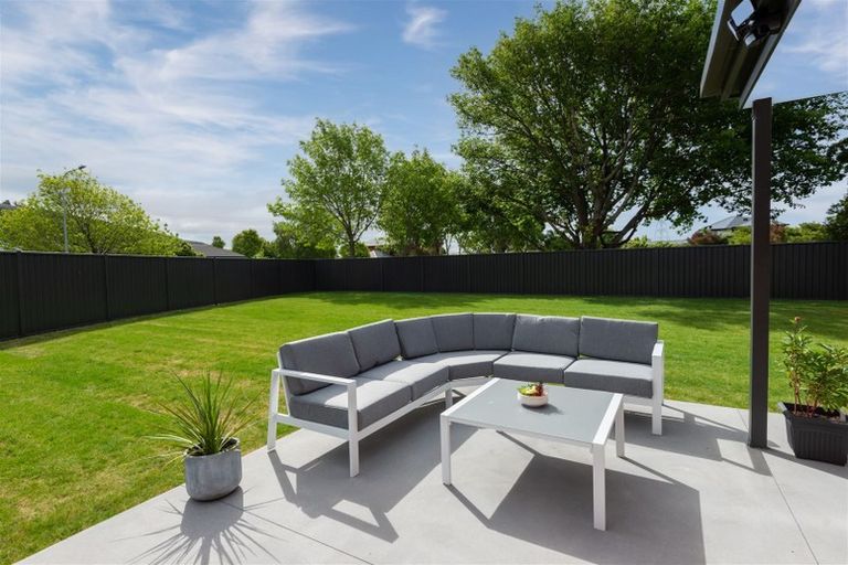 Photo of property in 36 Mauger Drive, Heathcote Valley, Christchurch, 8022