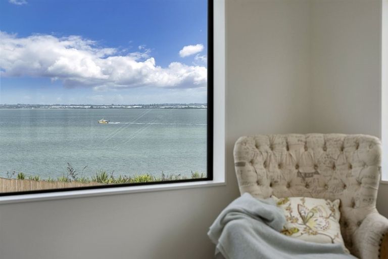 Photo of property in 17 Ocean Breeze Avenue, Hobsonville, Auckland, 0616