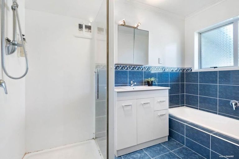 Photo of property in 262 Royal Road, Massey, Auckland, 0614