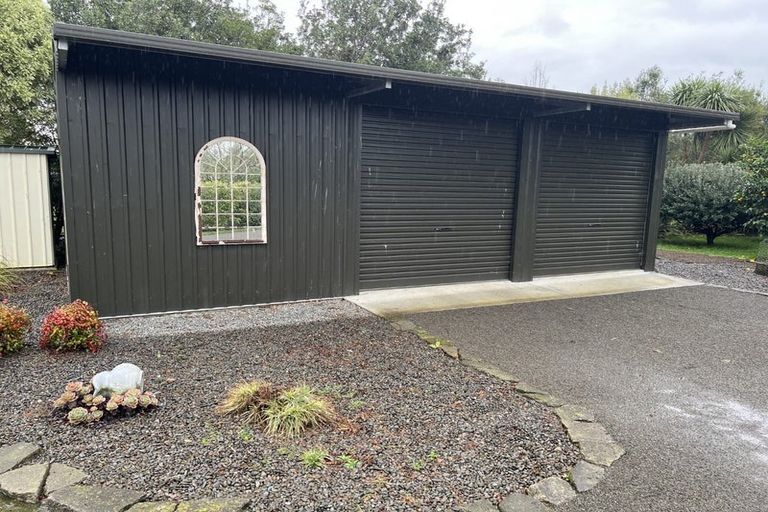 Photo of property in 118 Waihou Road, Levin, 5571