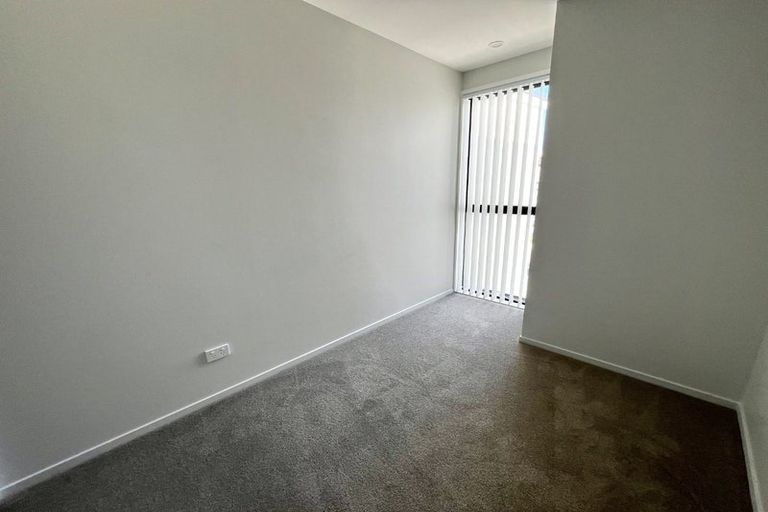 Photo of property in 73 Huri Street, Mangere Bridge, Auckland, 2022