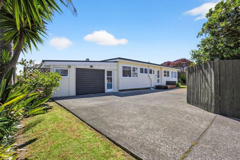 Photo of property in 1/55b Springs Road, Parakai, 0830
