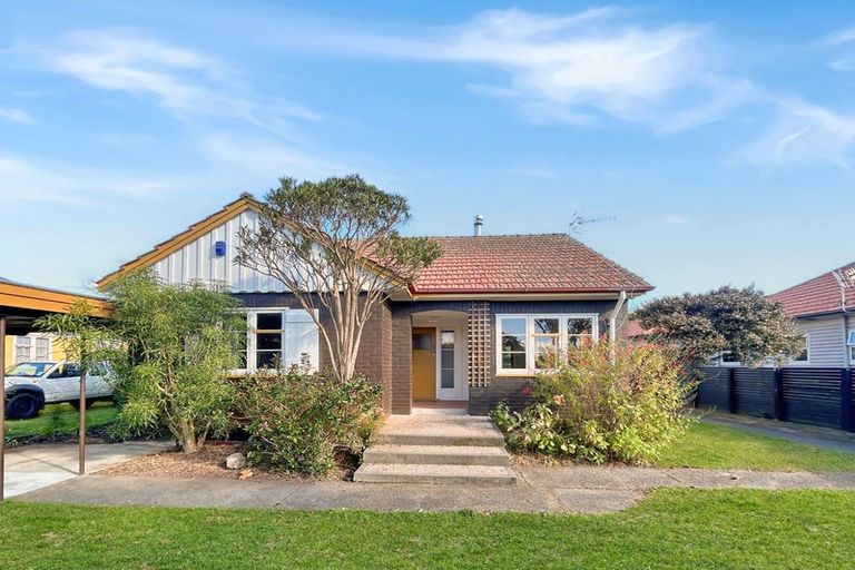 Photo of property in 172 Cook Street, West End, Palmerston North, 4410