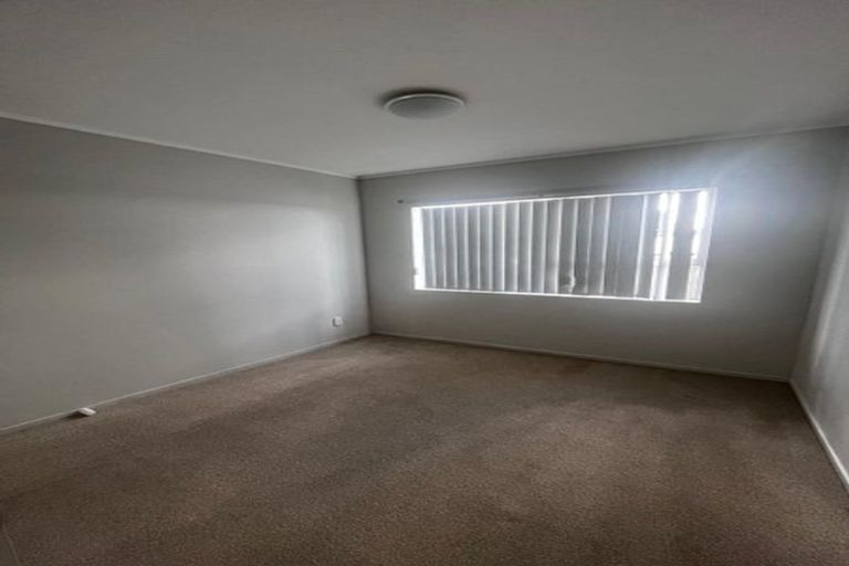 Photo of property in 77a Rosier Road, Glen Eden, Auckland, 0602