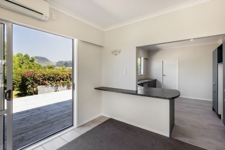 Photo of property in 114 Avondale Road, Taradale, Napier, 4112