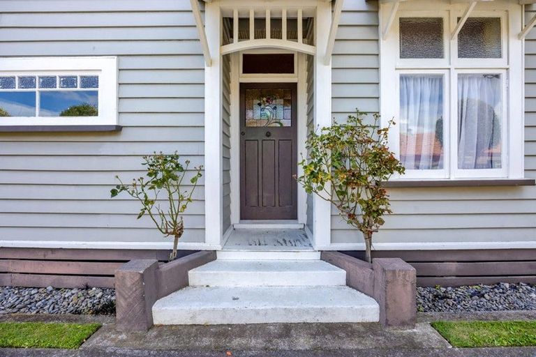 Photo of property in 21 Maire Street, Hawera, 4610