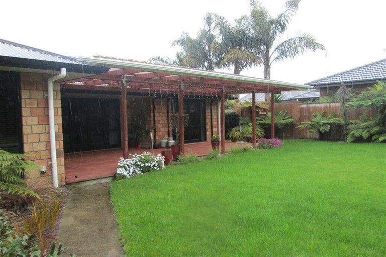 Photo of property in 16 San Clemento Way, Rototuna, Hamilton, 3210