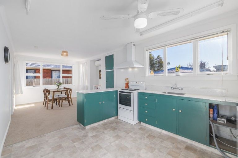 Photo of property in 29 Bickerton Street, Wainoni, Christchurch, 8061