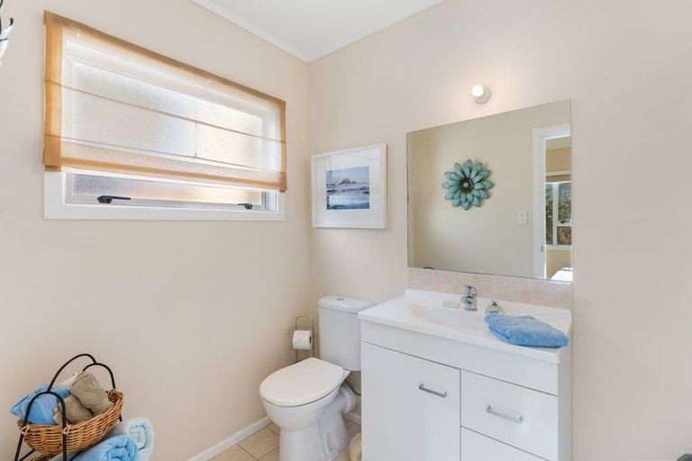 Photo of property in 33 Wharemauku Road, Raumati Beach, Paraparaumu, 5032