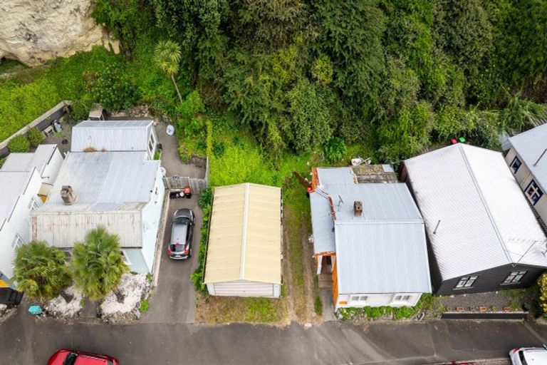 Photo of property in 118 Shakespeare Road, Bluff Hill, Napier, 4110
