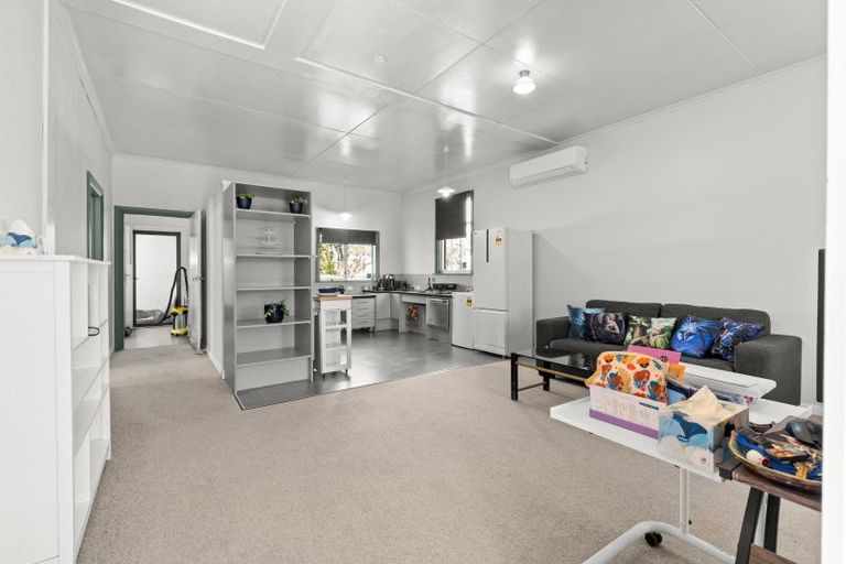 Photo of property in 15 Fairs Road, Milson, Palmerston North, 4414