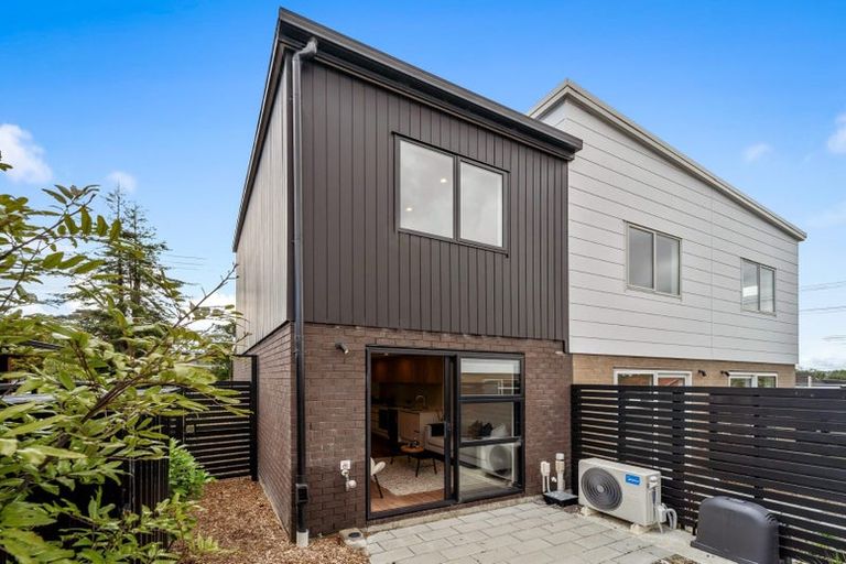 Photo of property in 349 Glengarry Road, Glen Eden, Auckland, 0602