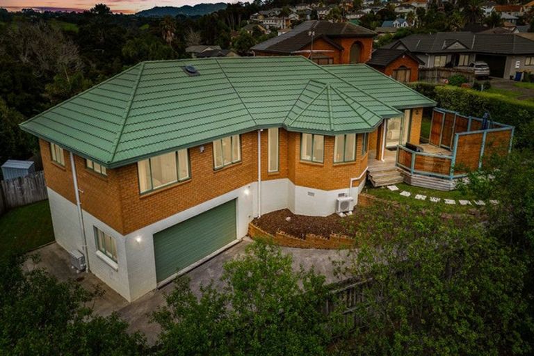Photo of property in 23 San Vito Place, Henderson, Auckland, 0612