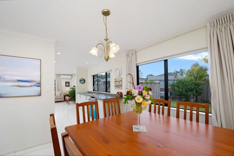 Photo of property in 20 Pyramid Place, Glen Eden, Auckland, 0602