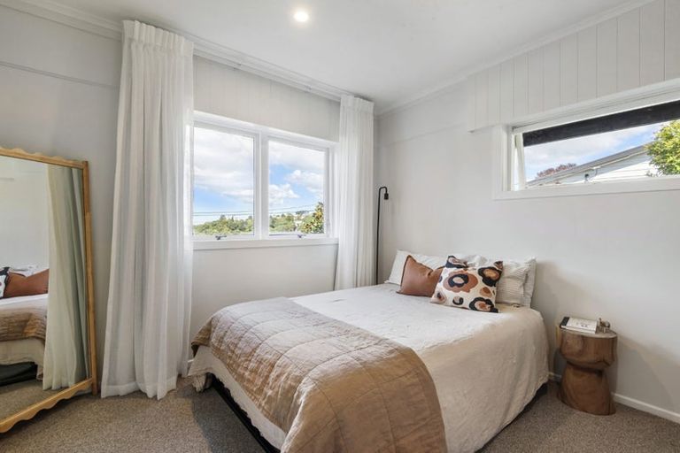 Photo of property in 3 Council Terrace, Northcote Point, Auckland, 0627