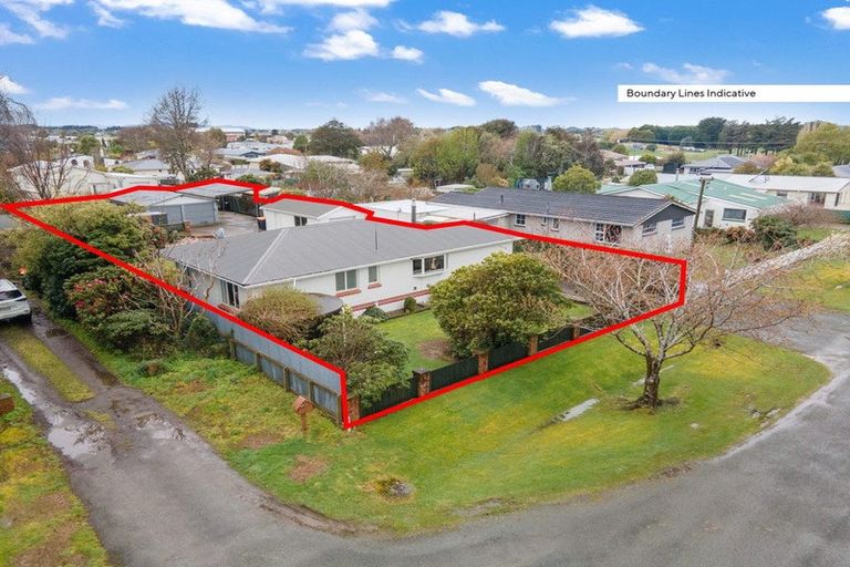 Photo of property in 1 Collean Street, Wallacetown, 9816