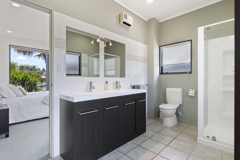 Photo of property in 617 Waterways Parade, Pauanui, Hikuai, 3579