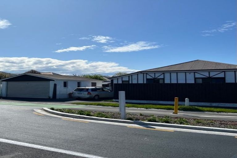 Photo of property in 27 Division Street, Riccarton, Christchurch, 8041