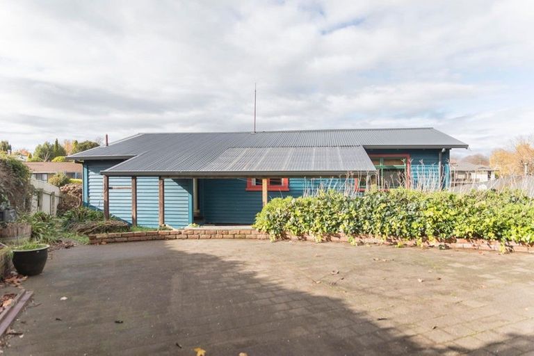 Photo of property in 11 Maclaurin Street, Dannevirke, 4930