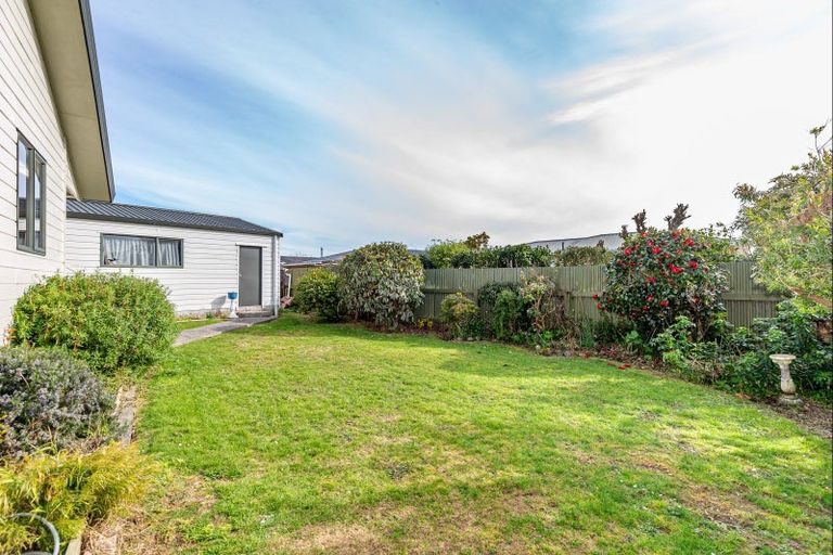 Photo of property in 115b Bartholomew Road, Levin, 5510
