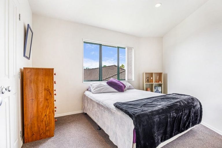 Photo of property in 23 San Vito Place, Henderson, Auckland, 0612