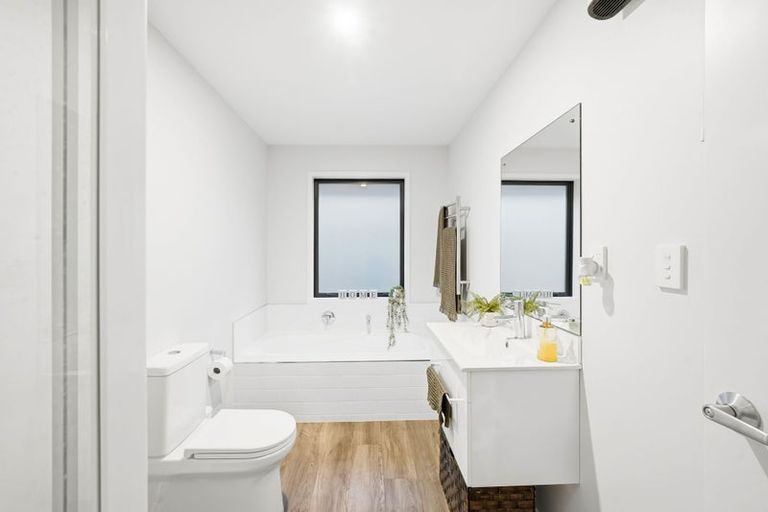 Photo of property in 2 Earl Way, Amberley, 7410