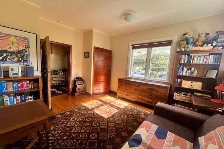 Photo of property in 10 Melvill Grove, Waterloo, Lower Hutt, 5011