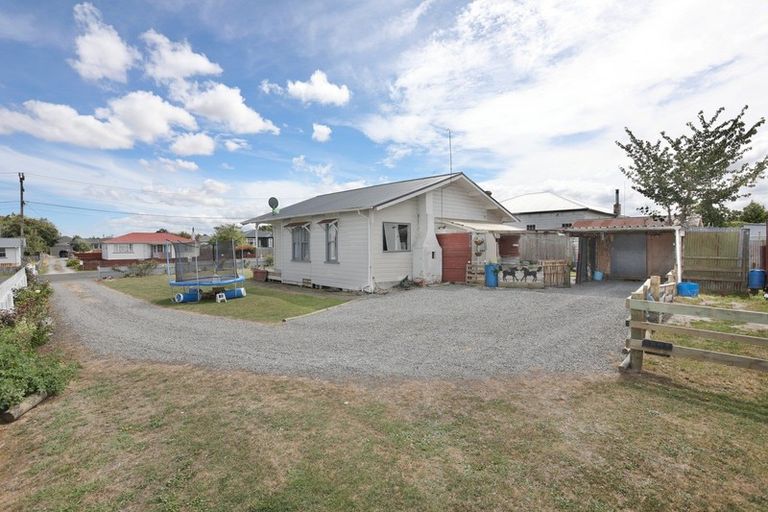 Photo of property in 10 Ngareta Street, Marton, 4710
