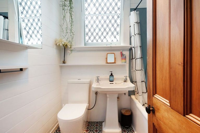 Photo of property in 18 Hall Street, Newtown, Wellington, 6021