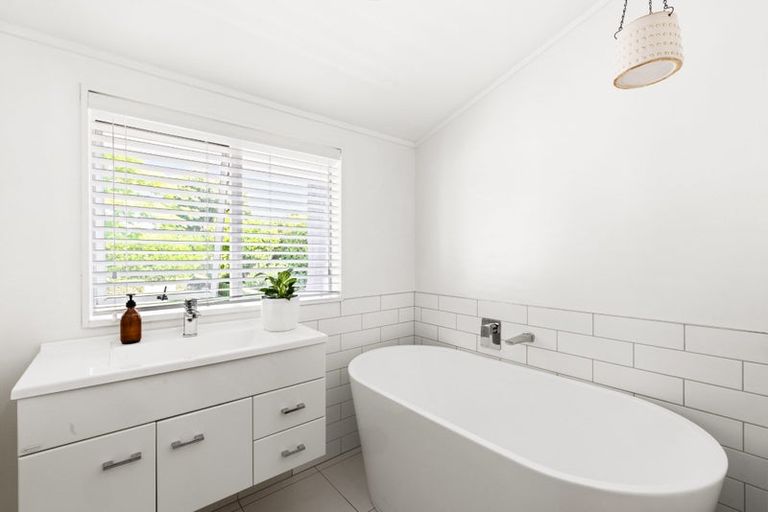 Photo of property in 41 Cassino Crescent, Onekawa, Napier, 4110