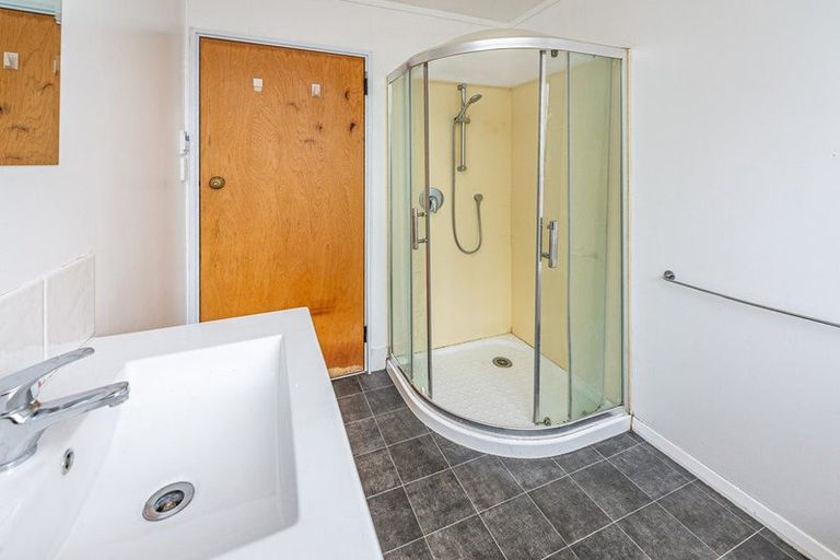 Photo of property in 19 Tongariro Street, Castlecliff, Whanganui, 4501