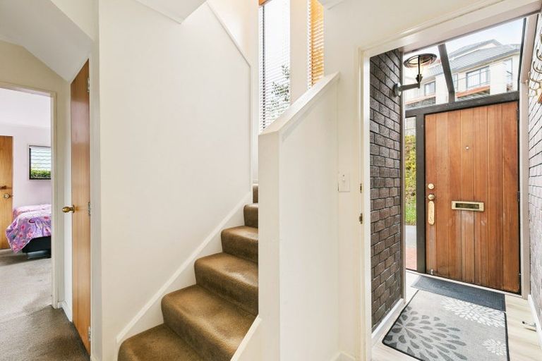 Photo of property in 7b Becker Way, Karori, Wellington, 6012