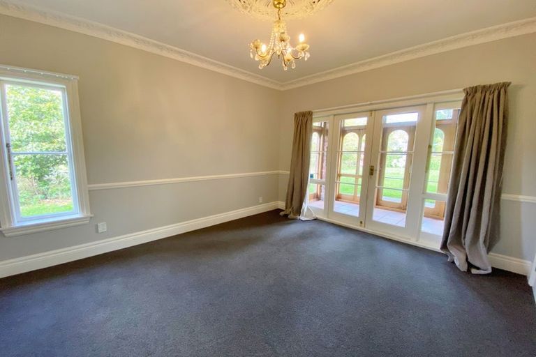 Photo of property in 163 Gardiners Road, Harewood, Christchurch, 8051