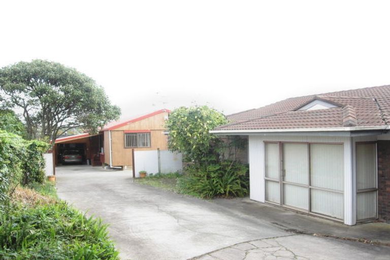 Photo of property in 1/34 Tupaki Place, Pakuranga Heights, Auckland, 2010