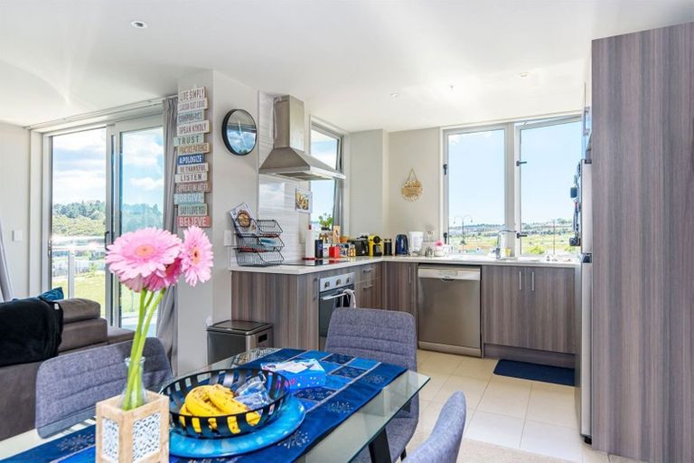 Photo of property in 604/27 Don Mckinnon Drive, Albany, Auckland, 0632