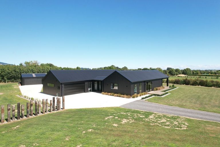 Photo of property in 18 Oriwa Lane, Levin, 5571