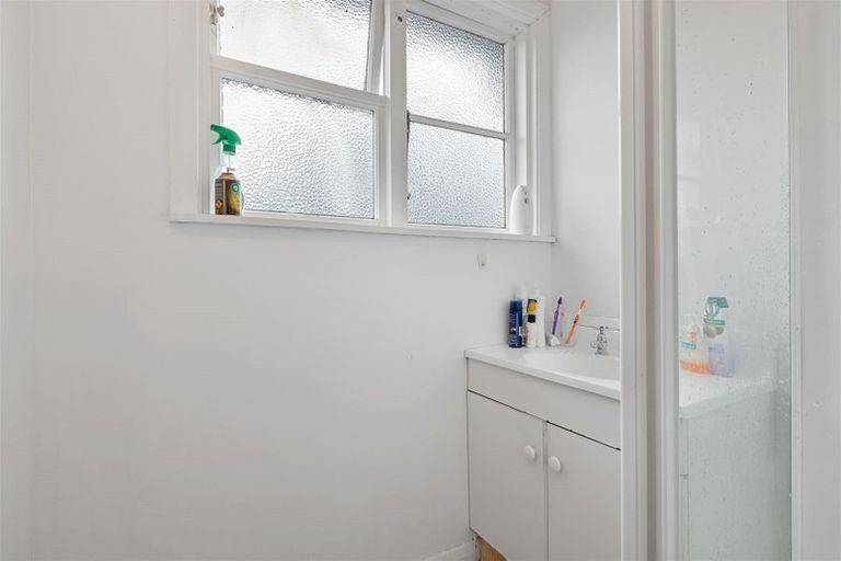 Photo of property in 13 Pitcairn Crescent, Bryndwr, Christchurch, 8053
