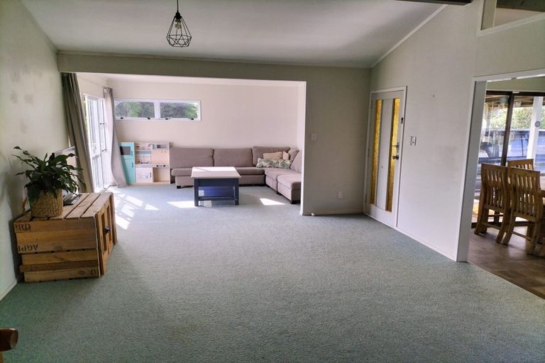 Photo of property in 2 Edge Street, Onerahi, Whangarei, 0110