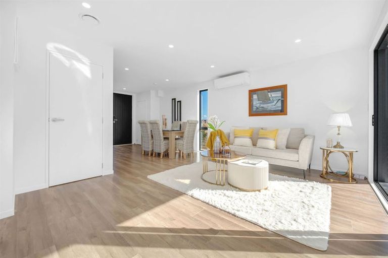 Photo of property in 24 John Gray Street, Papakura, 2110