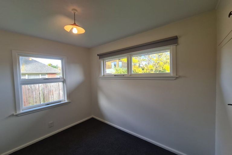 Photo of property in 98 Hinau Street, Riccarton, Christchurch, 8041
