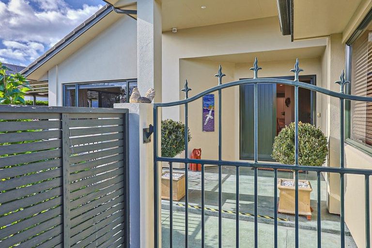 Photo of property in 10 Park Lane, Greenmeadows, Napier, 4112