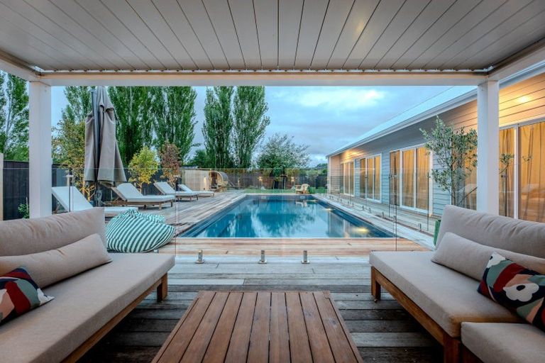 Photo of property in 38 Orchard Road, Greytown, 5712