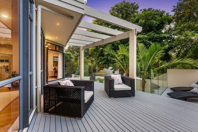Photo of property in 1a Whitby Crescent, Mairangi Bay, Auckland, 0630
