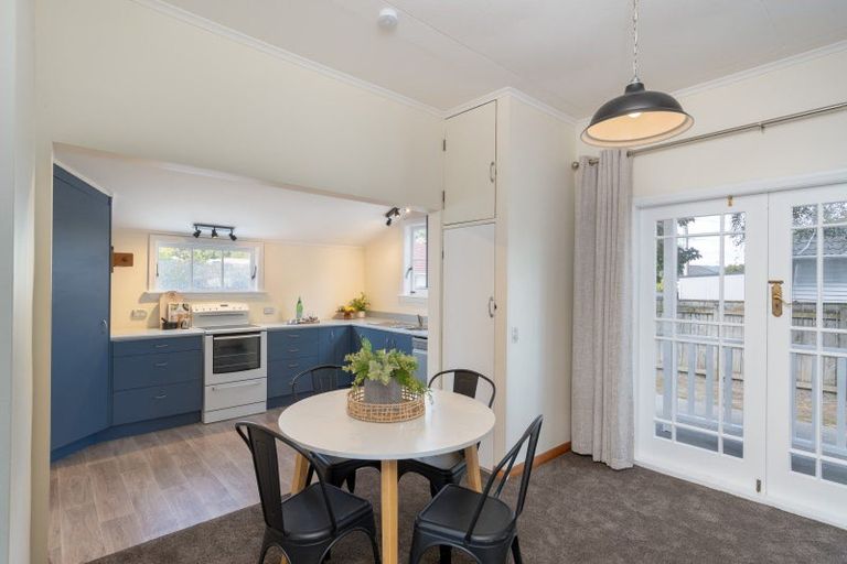 Photo of property in 5 Mangaroa Hill Road, Clouston Park, Upper Hutt, 5018