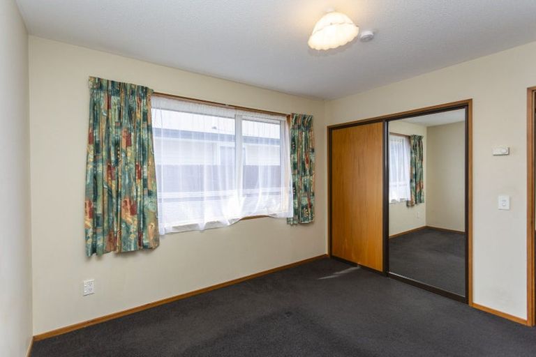 Photo of property in 96 Rattray Street, Riccarton, Christchurch, 8041