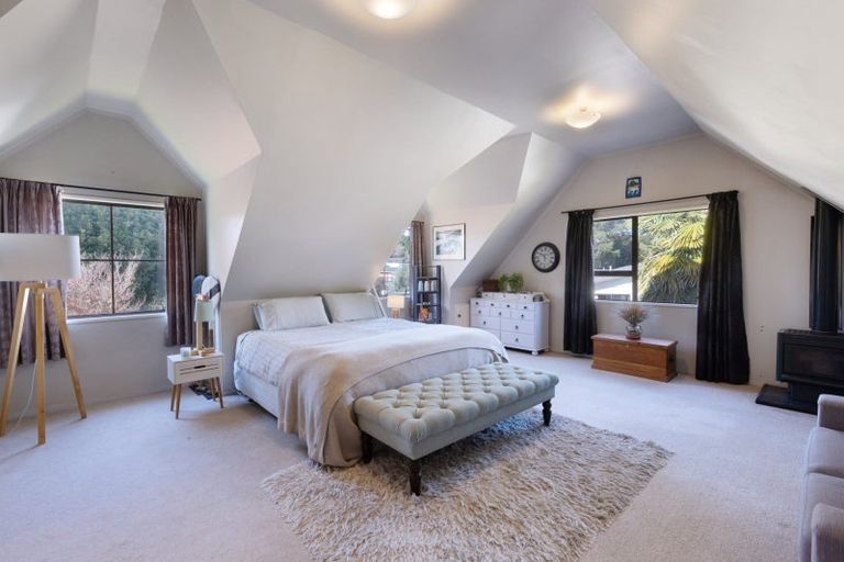 Photo of property in 18 Resolution Road, Welcome Bay, Tauranga, 3112