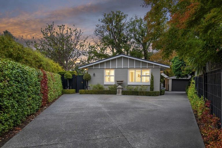 Photo of property in 56 Garden Road, Merivale, Christchurch, 8014