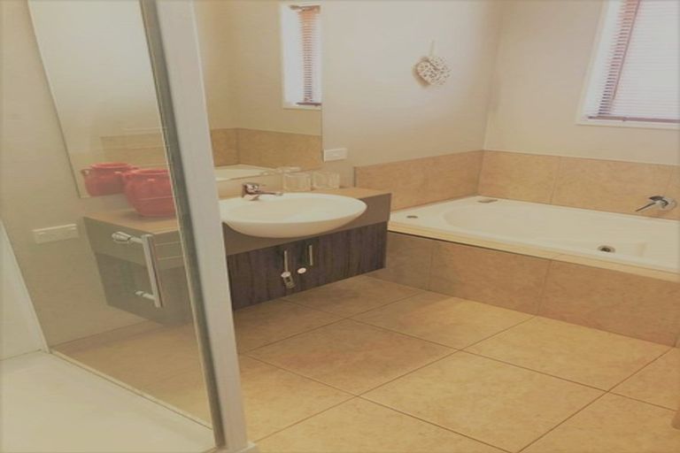 Photo of property in 1 Hawthorn Mews, Rangiora, 7400